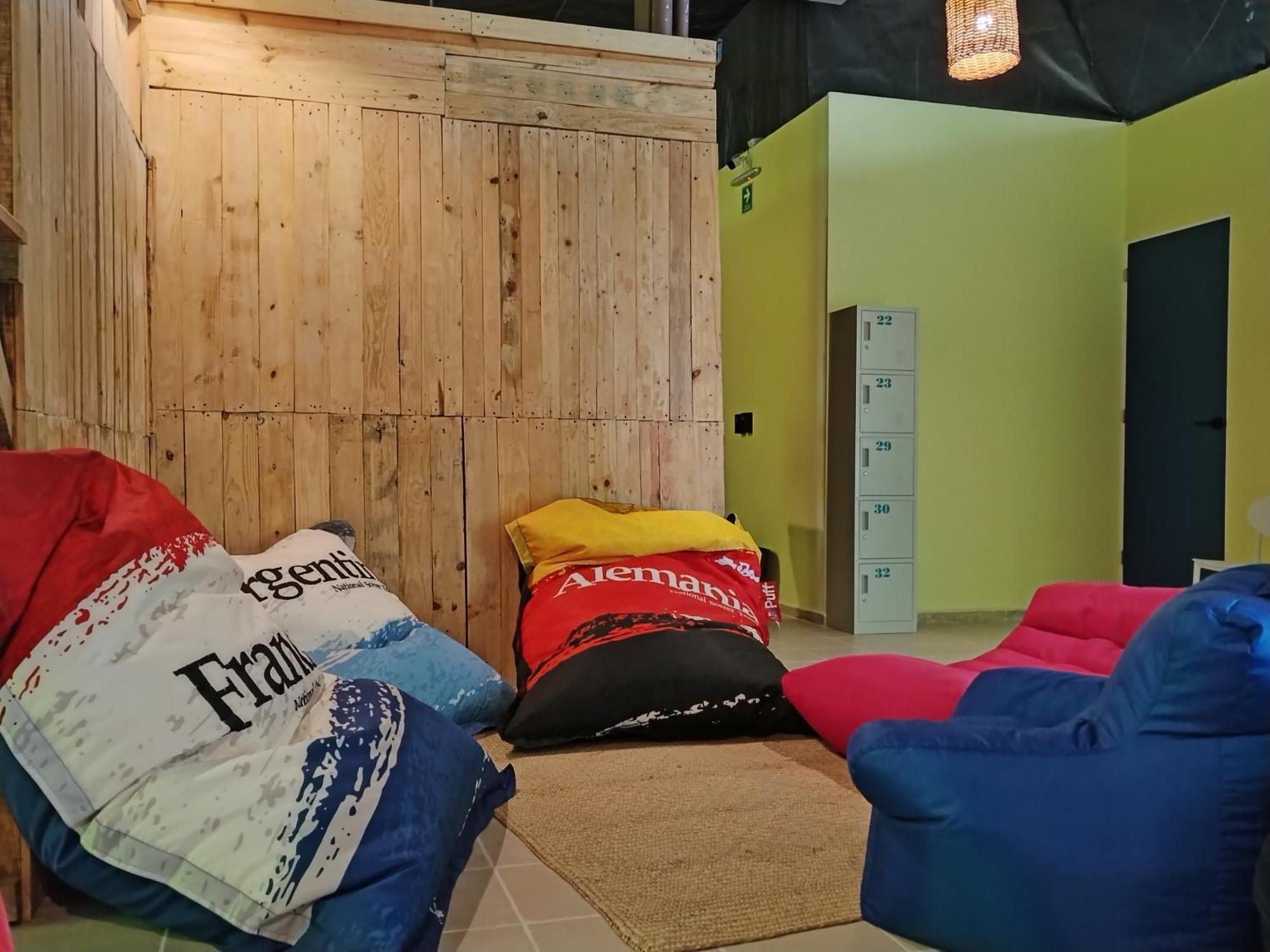Hostel Tropico 20 Pdc Playa del Carmen Dış mekan fotoğraf