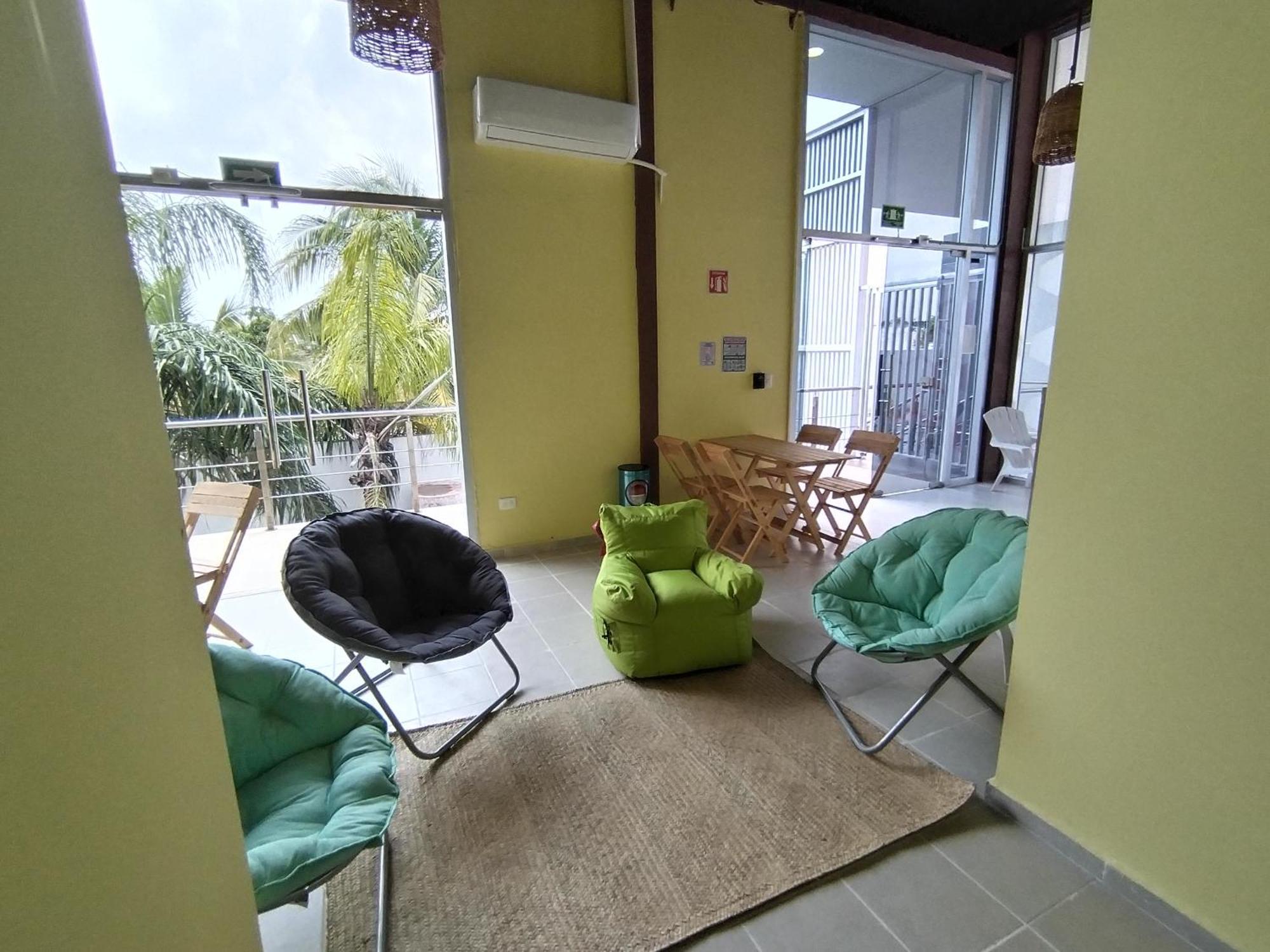 Hostel Tropico 20 Pdc Playa del Carmen Dış mekan fotoğraf